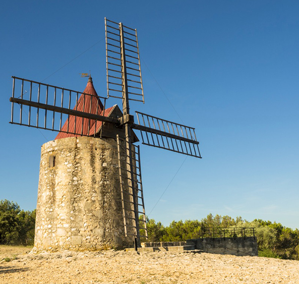 Photo - Moulin de Daudet Sans titre 1 0001 mill of daudet picture id174914417 2